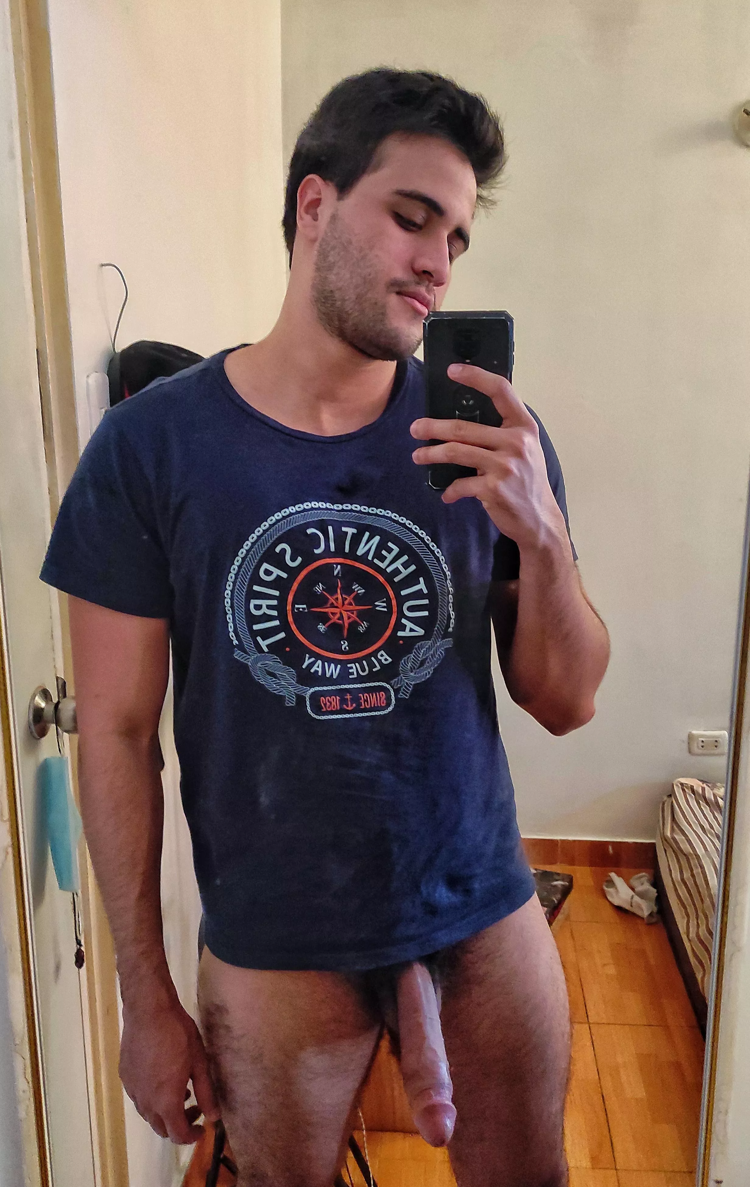 hello 🥵 posted by badboy_walter