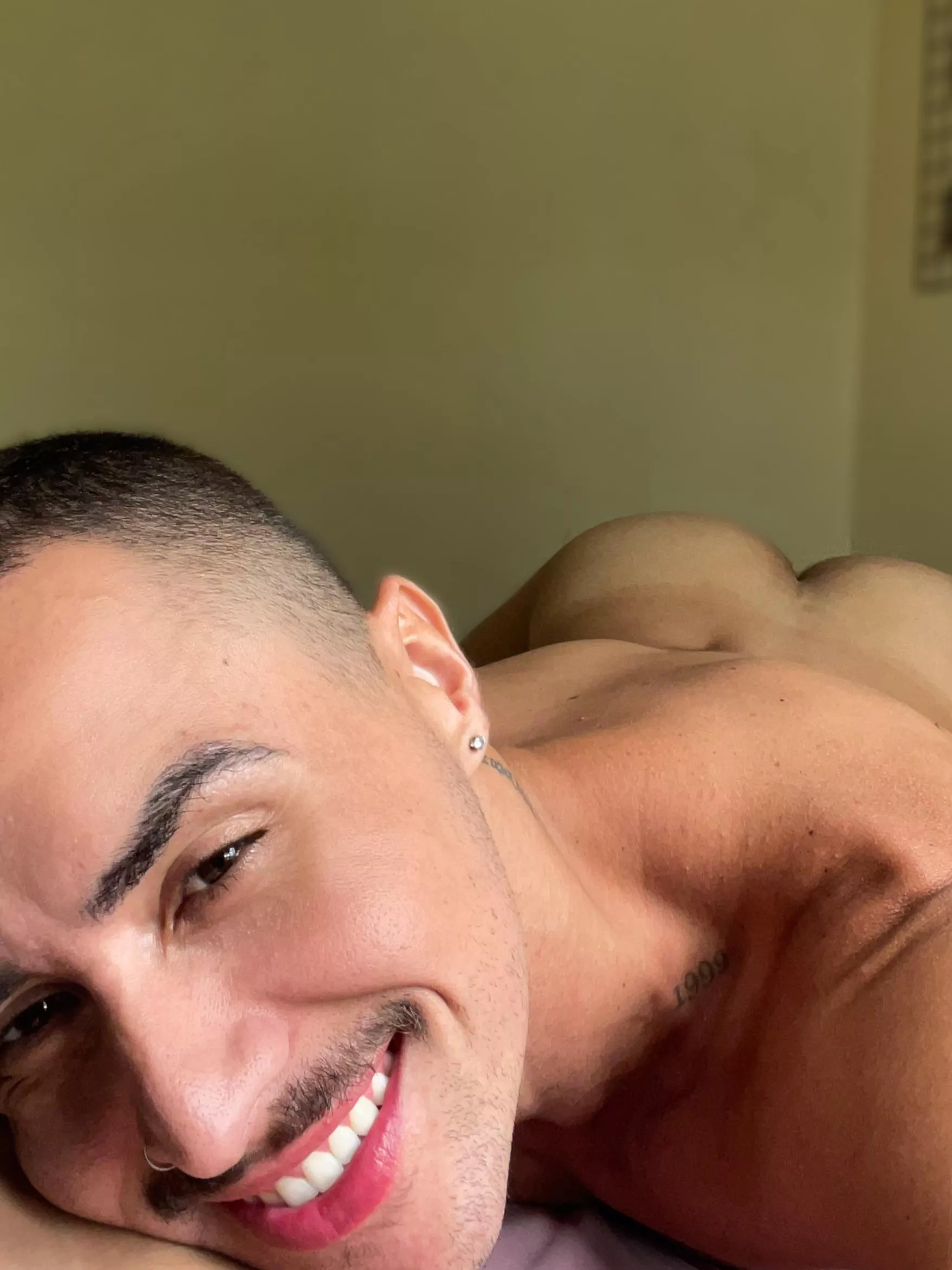 Hello! ☺️ posted by NaughtyPuzzle