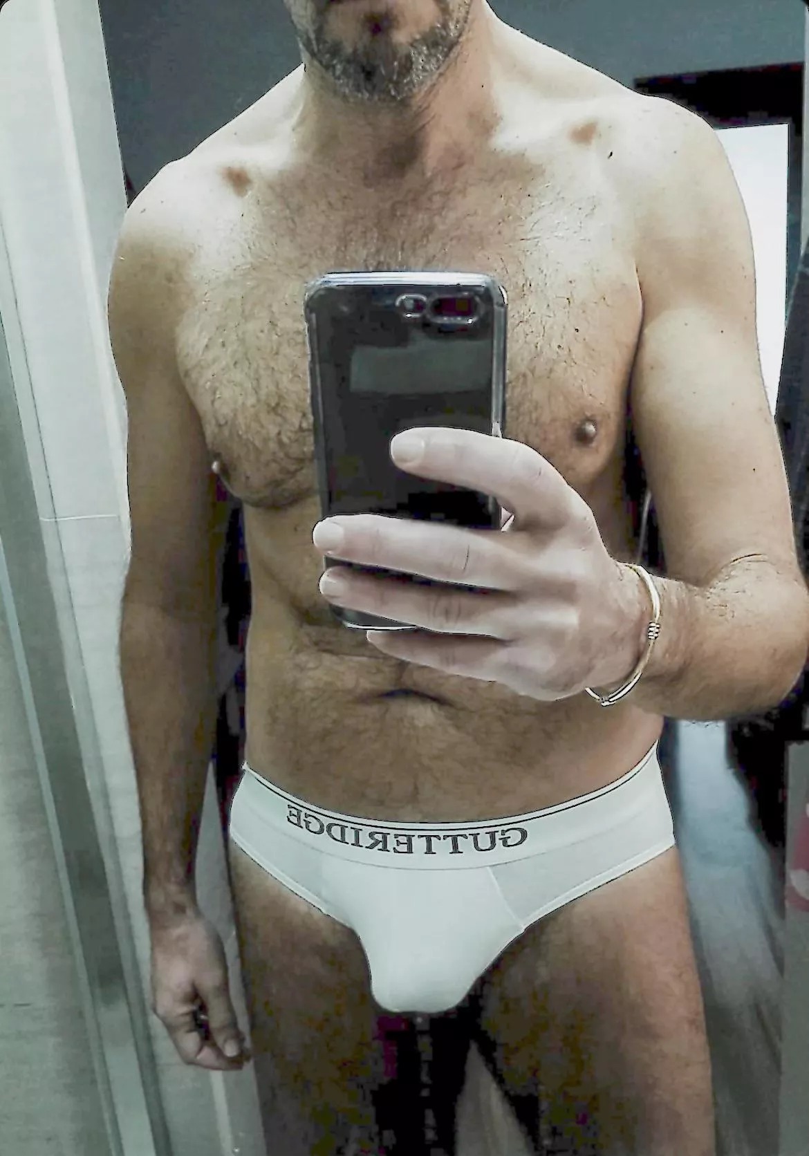 Hello 😎 posted by iv_031769