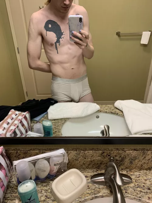 Hello 👋 by dxc14829