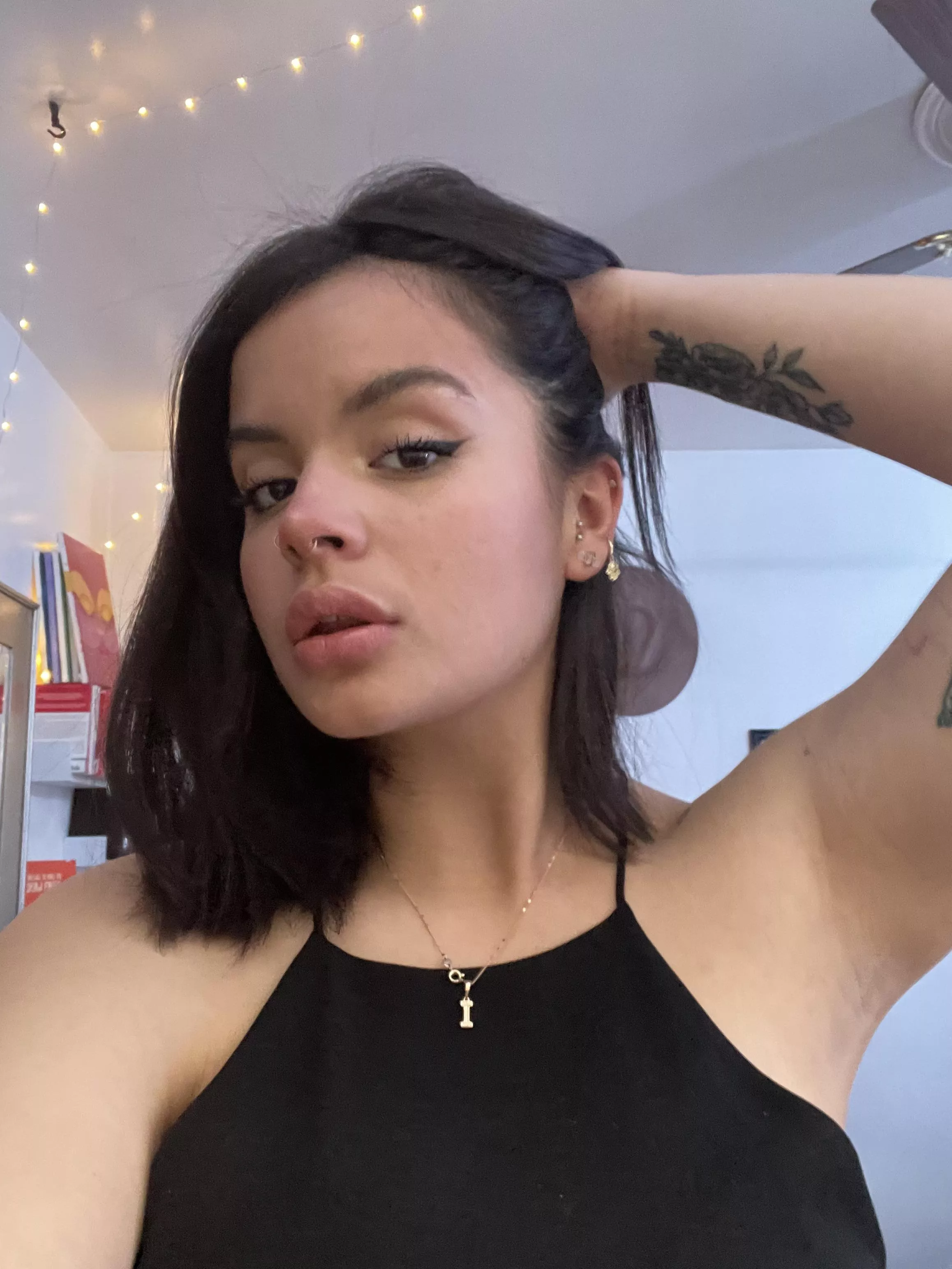 Hello again :) (23f) posted by is4bellav