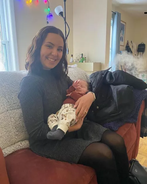 Hello everyone :) by Samantha542