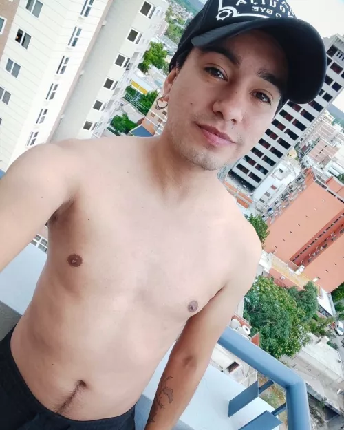 Hello everyone! / Hola a todos! 🙋🏻‍♂️ by maualexisv88