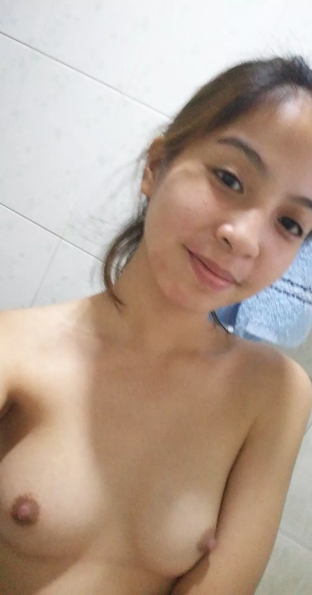 hello everyone who wants more 🙈🙈🙈💦 posted by kimmysanchez111