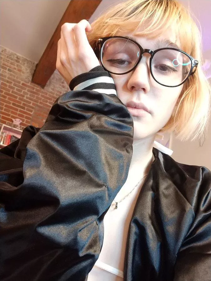 Hello everyone posted by SymetricalGay