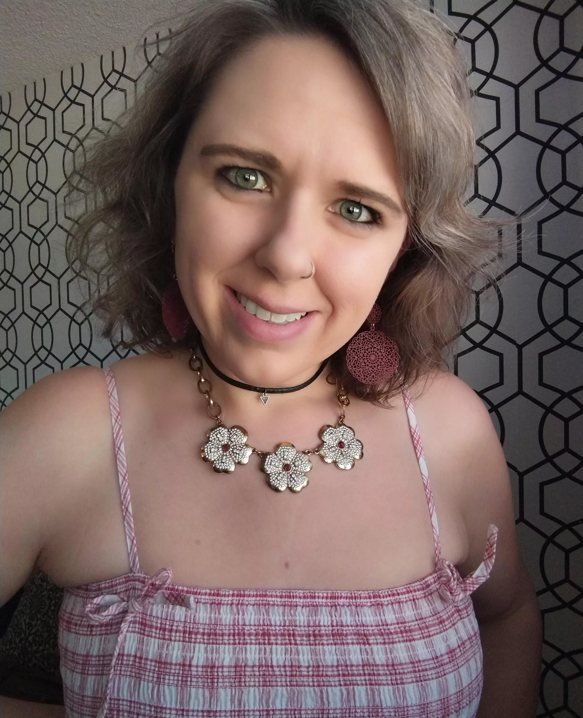 Hello ❤️ [F] posted by DilutedFlower