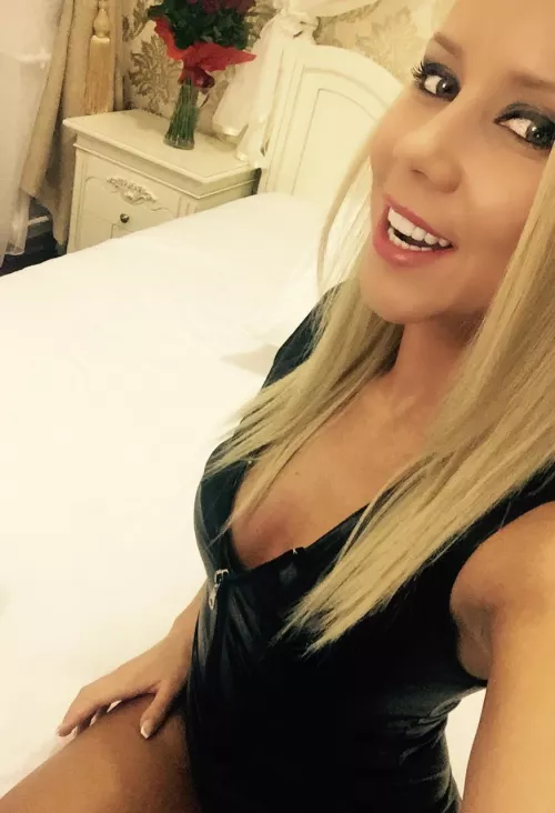 Hello by annafitness01