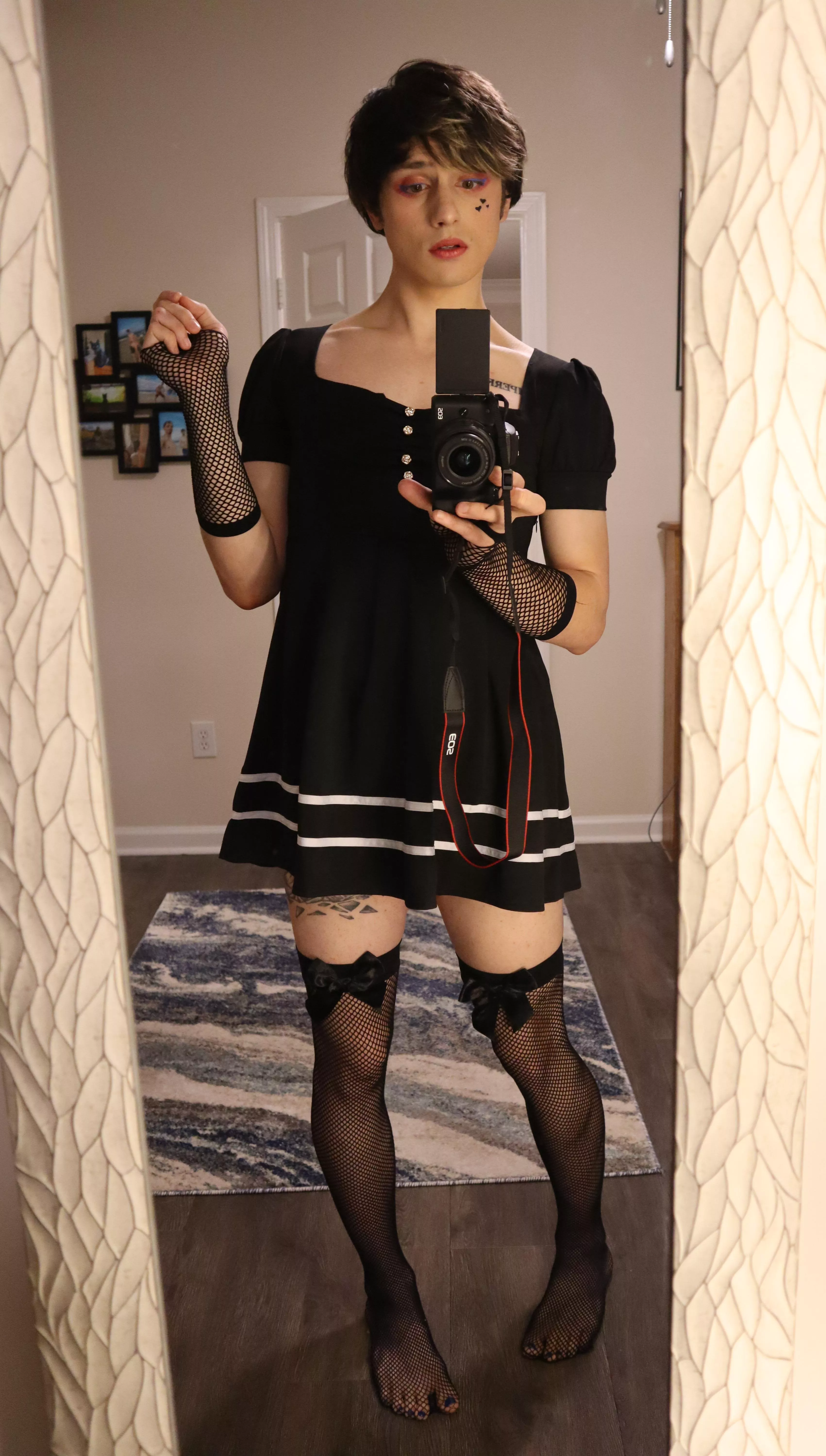 Hello, femboys and femboy admirers. My name is Vera. Good to meet you 🖤 posted by SyrupShower