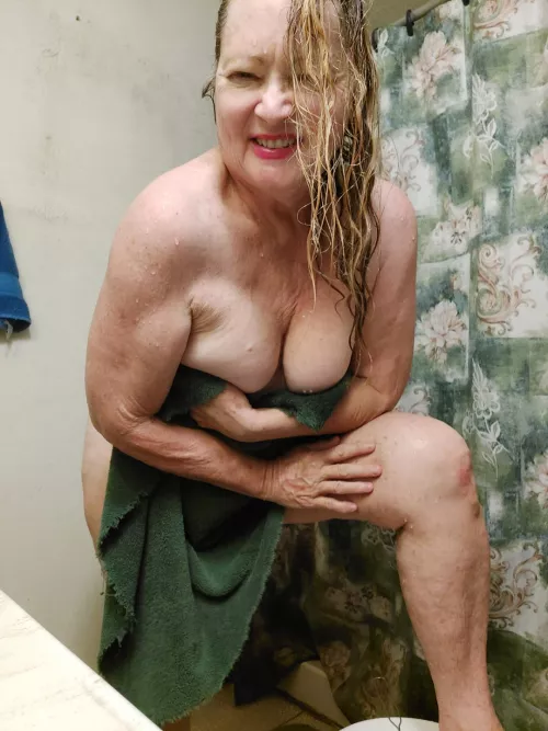 Hello hope you will catch my towel when it falls off(F) 54 by blondiedi1223