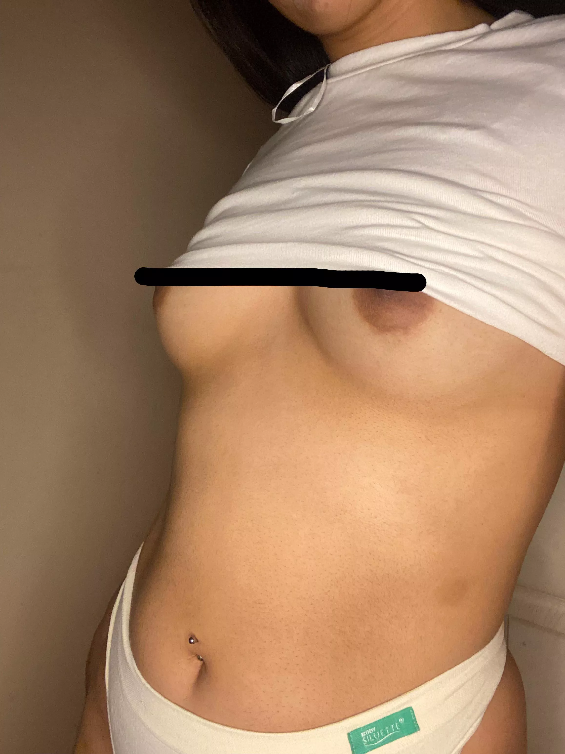 Hello, I'm 18 years old and I would love for us to have a little fun 🥵 and for free posted by Financial-Reply6046