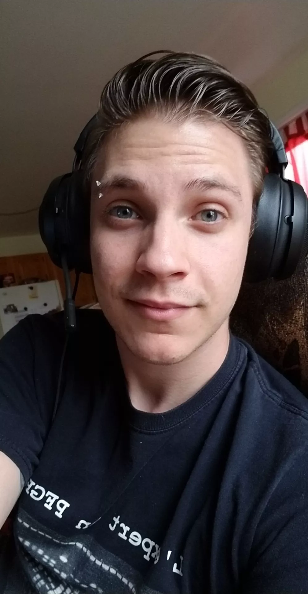 hello! I'm looking for apex or overwatch gaymers! DM me so we can add each other ;) posted by PutridPlant6567