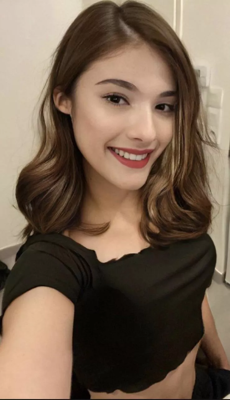 Hello I'm looking for people to talk and give me challenges ! 🥵😈 posted by brismad