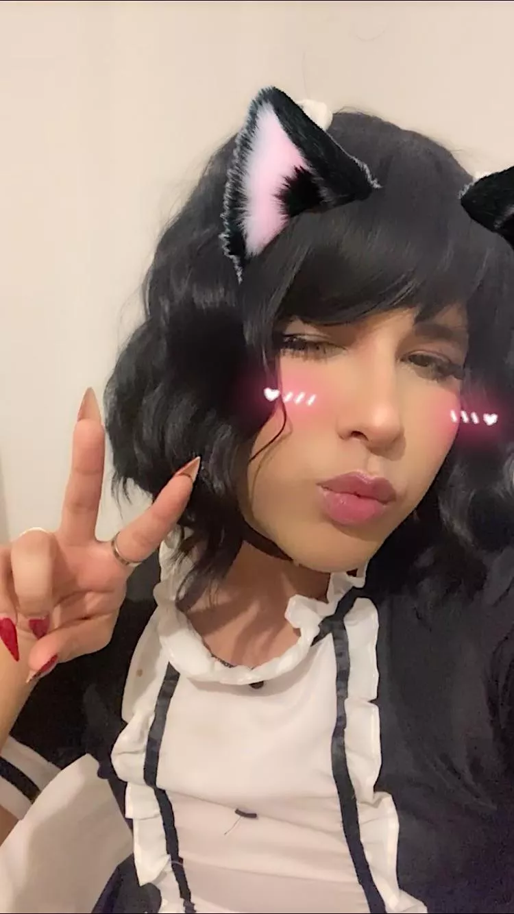 Hello I’m Lu😚💗 posted by ispookyneedle