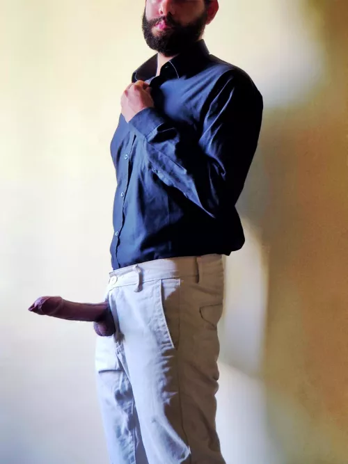 Hello, I'm the new guy at work today! by lordofyourlabia