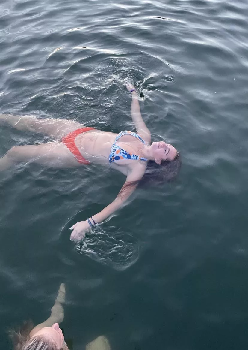 Hello! Just wanted to try this out. posted by mm379