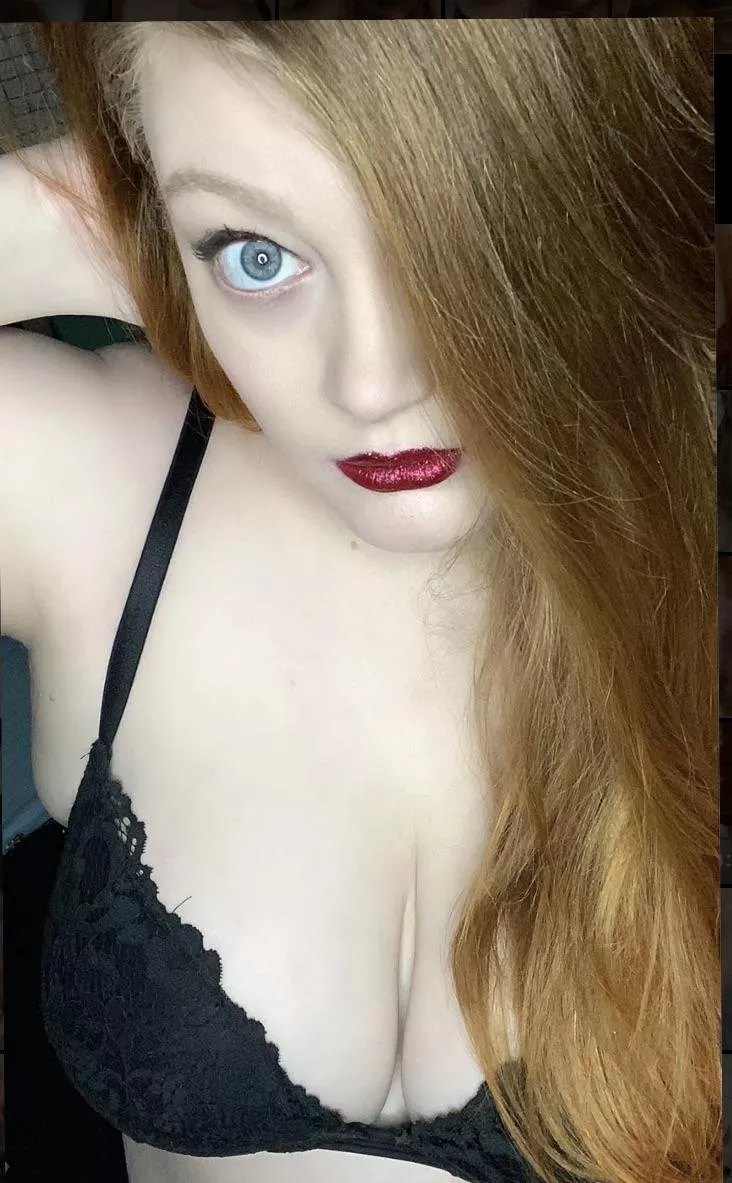 Hello💕 posted by Toyrobot2285