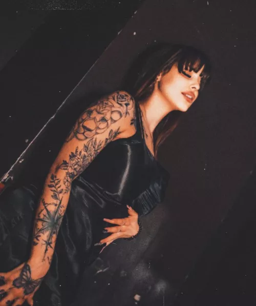 Hello 👀🙋🏽‍♀️ by inkedangelvibes