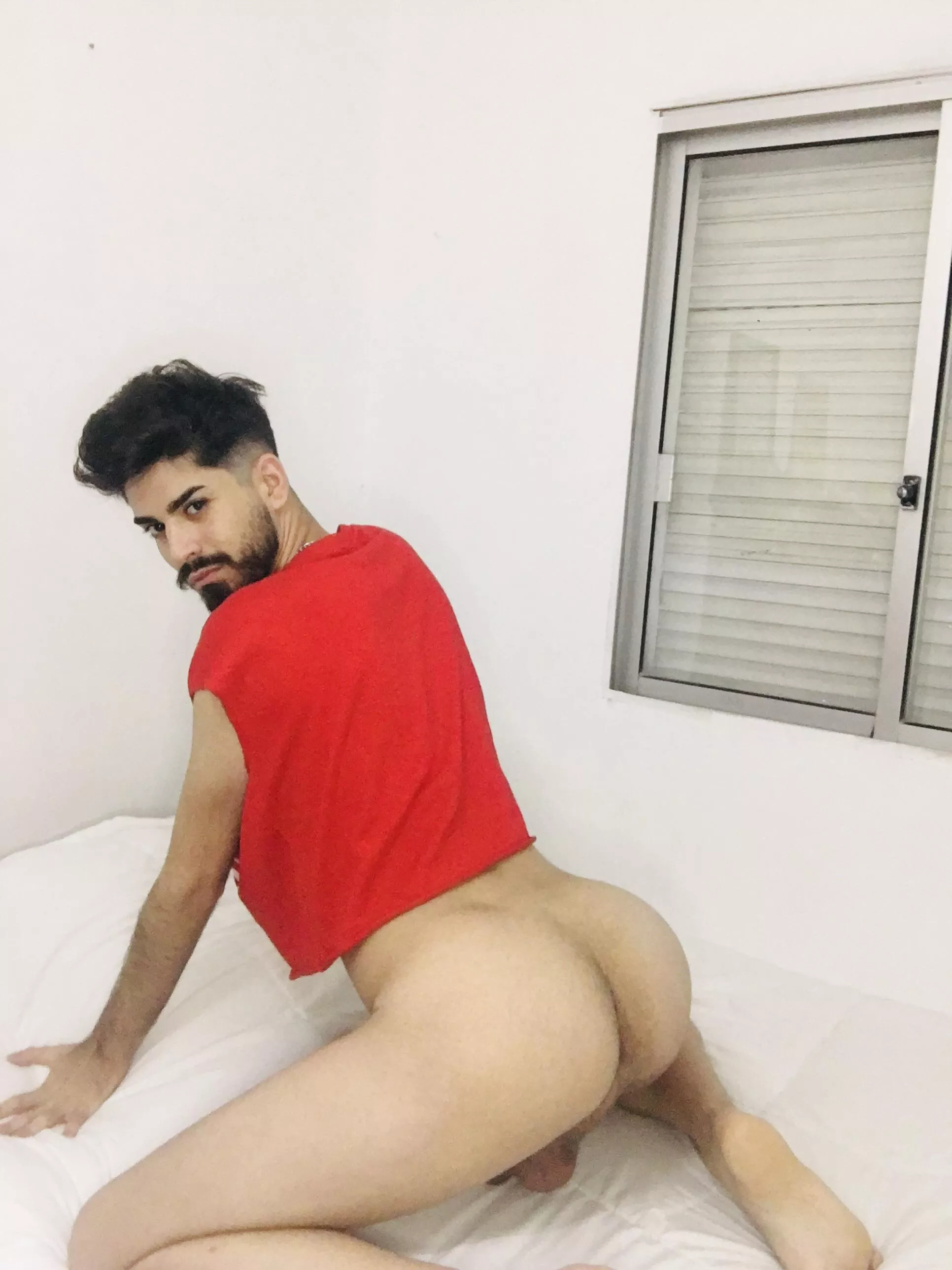 Hello! today is my birthday! Who sends me your package? posted by Billy_coxxx