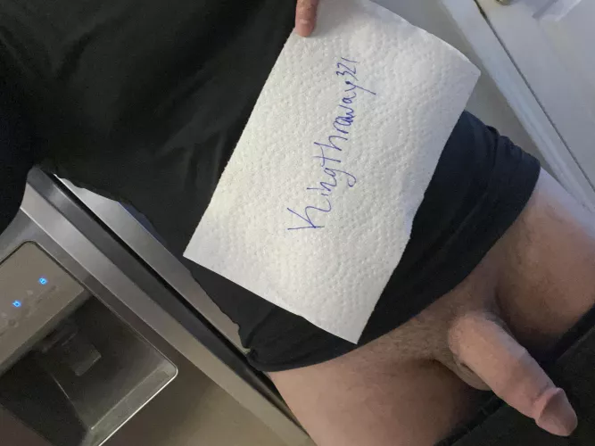 Hello world first time posting by KingThrowaway321