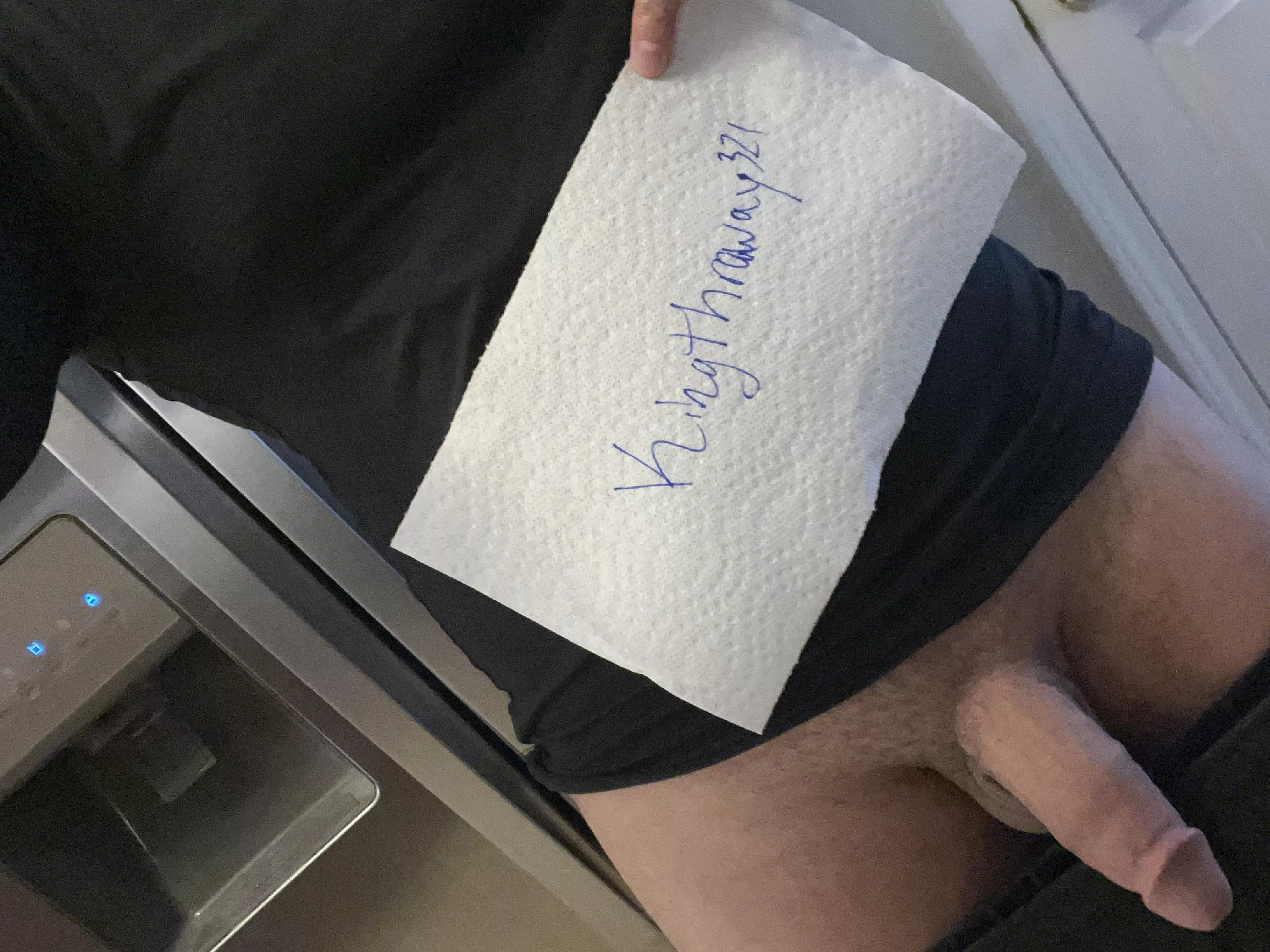 Hello world first time posting posted by KingThrowaway321