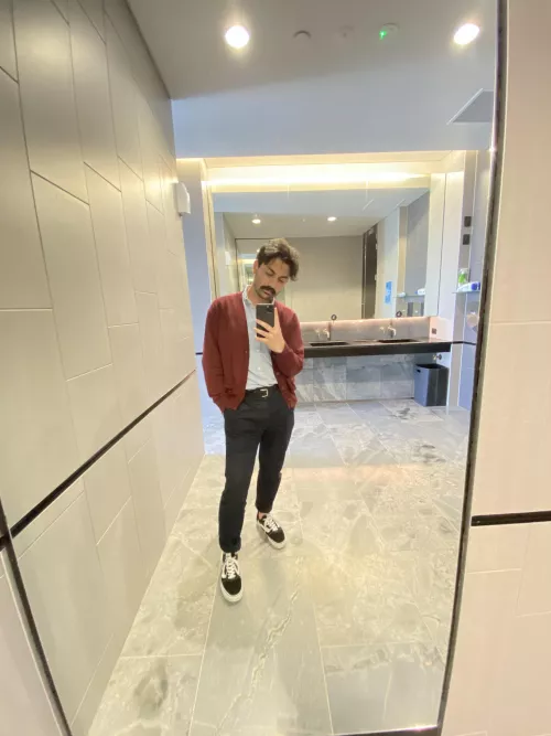 Hello world by sauvignonpapi