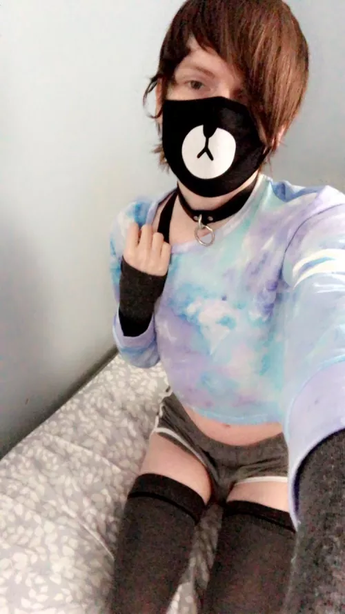 Help! I need to be cuddled right away! by twinkinator5000