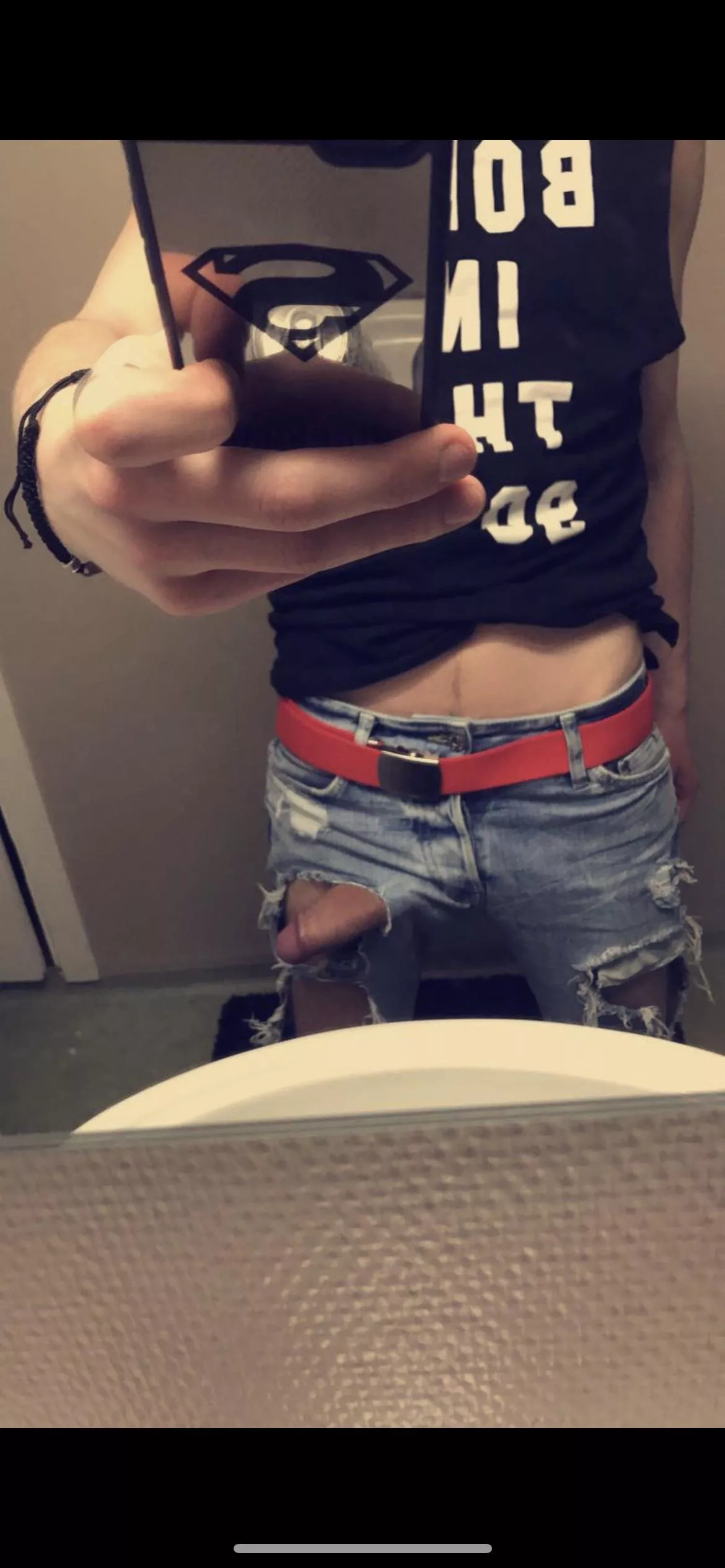 Help me to hide it 🥵 posted by Skinnyfit94