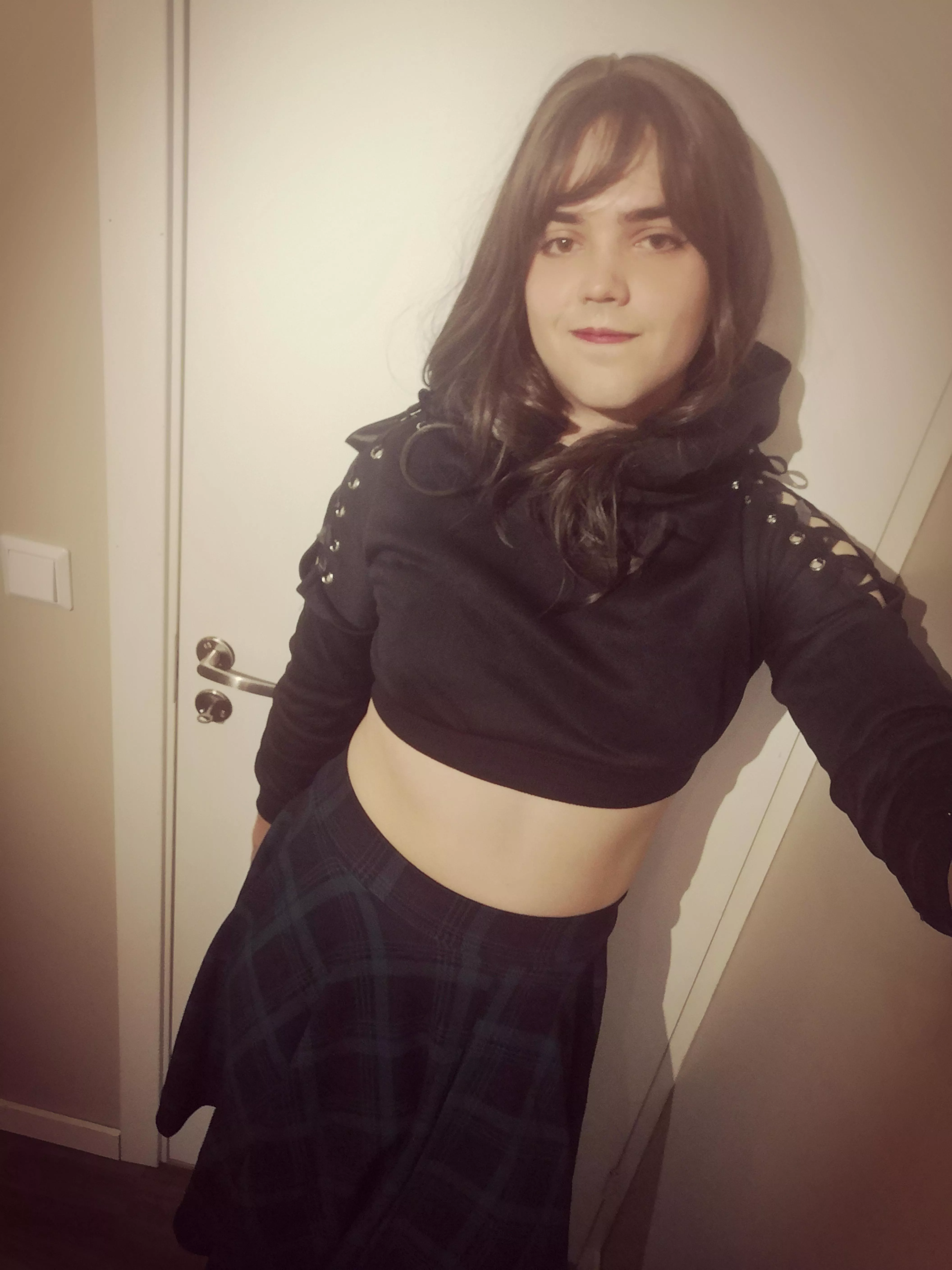 henlo🖤 say it back posted by Ingridvik00