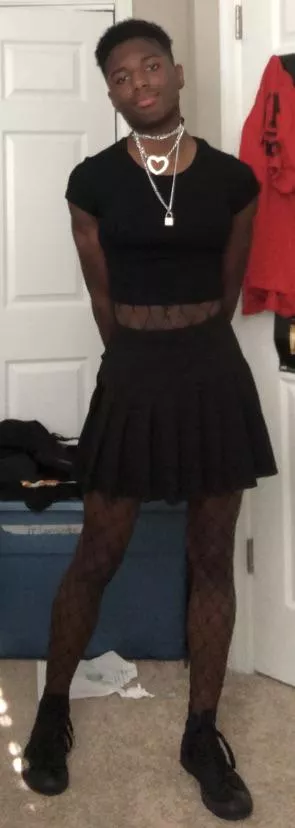 Here I promise im cute❤️ posted by lil_vr