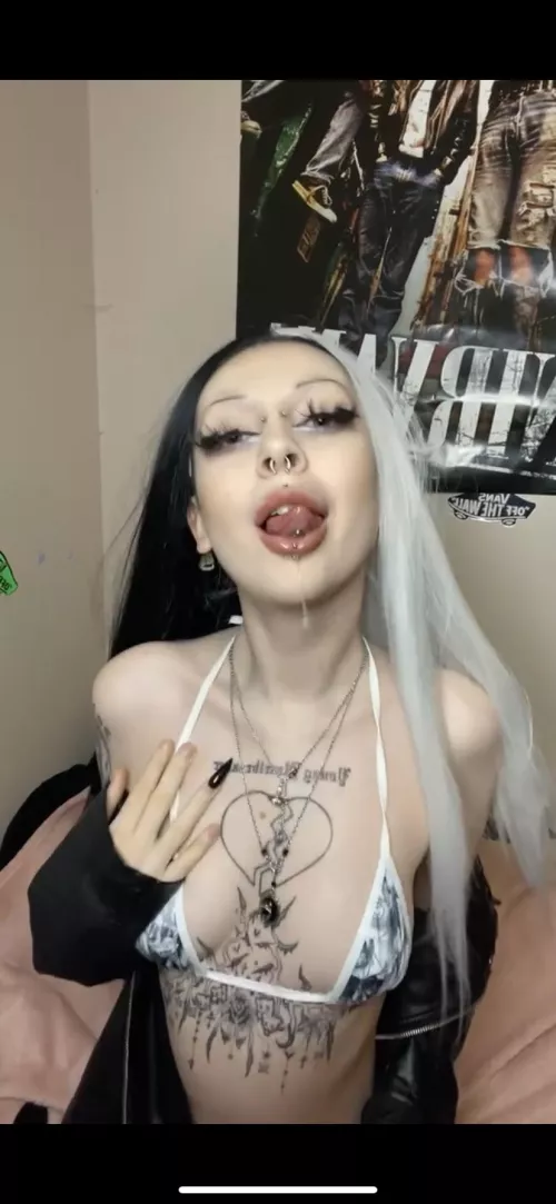 here u go losers ;p by freakonaleash47