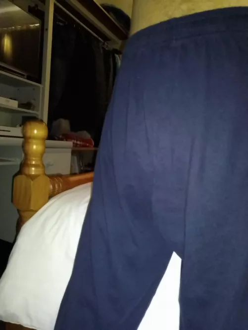 Heres a booty pick from me. Only question is whats underneath (dms open) by nicehog678