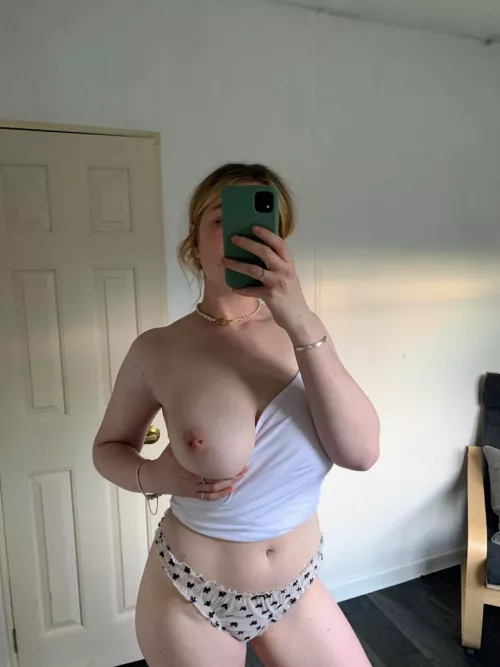 here's my one pierced nipple .. I hope you like it by naughtyanastasiaa