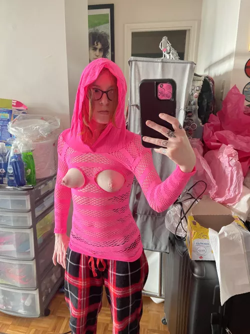 Here’s my titties. by HotPants141