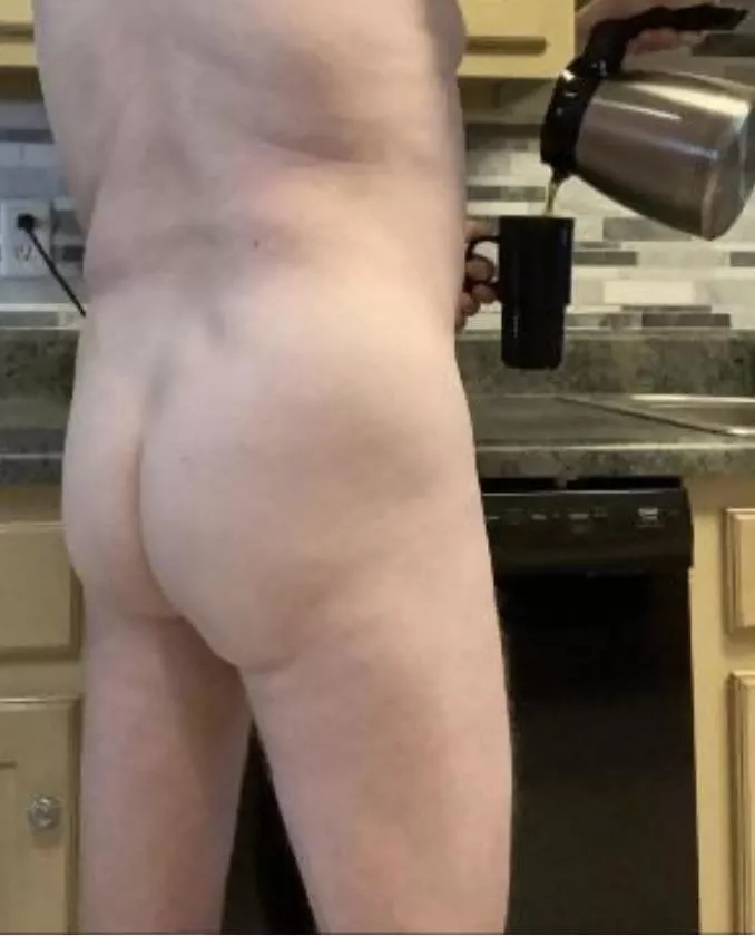 Here’s to the “end” of the week! I hope everyone has a fantastic Friday! (m) posted by curtseezyounekkid