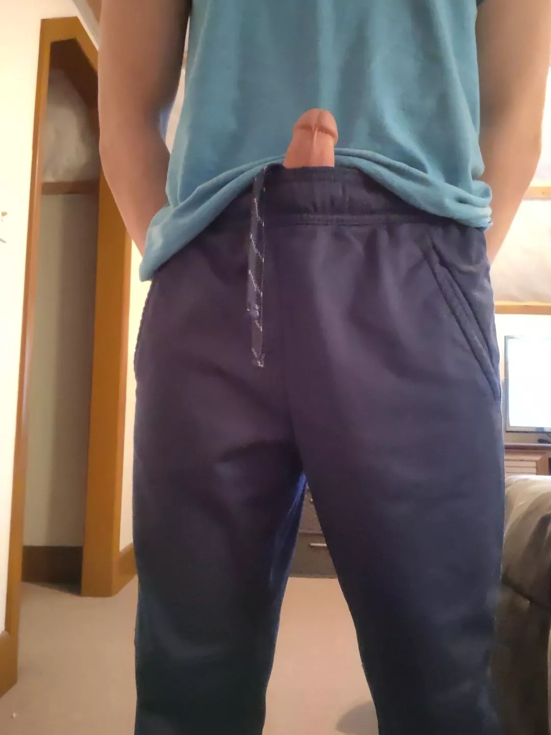 he's saying hi 😅 posted by Electronic_Row5927