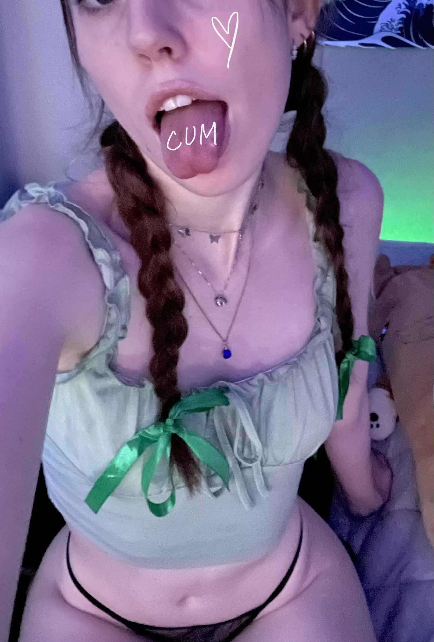 hewwo im maddi :3 posted by Maxxiix