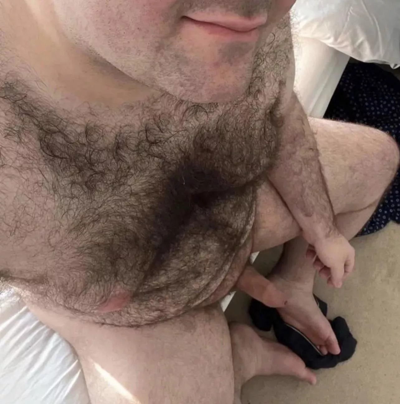Hey 34 uk 🇬🇧 love a daddies boy or a chaser posted by british_bear28