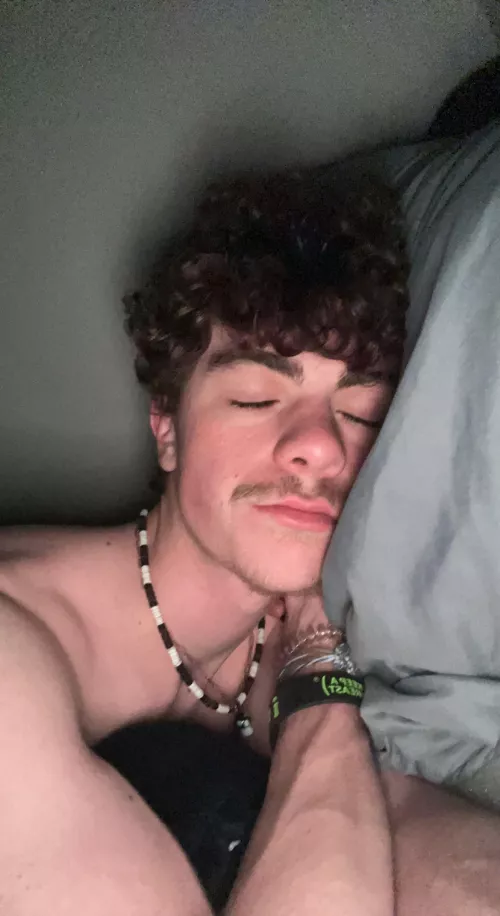 Hey:) by Puzzleheaded-Earth80