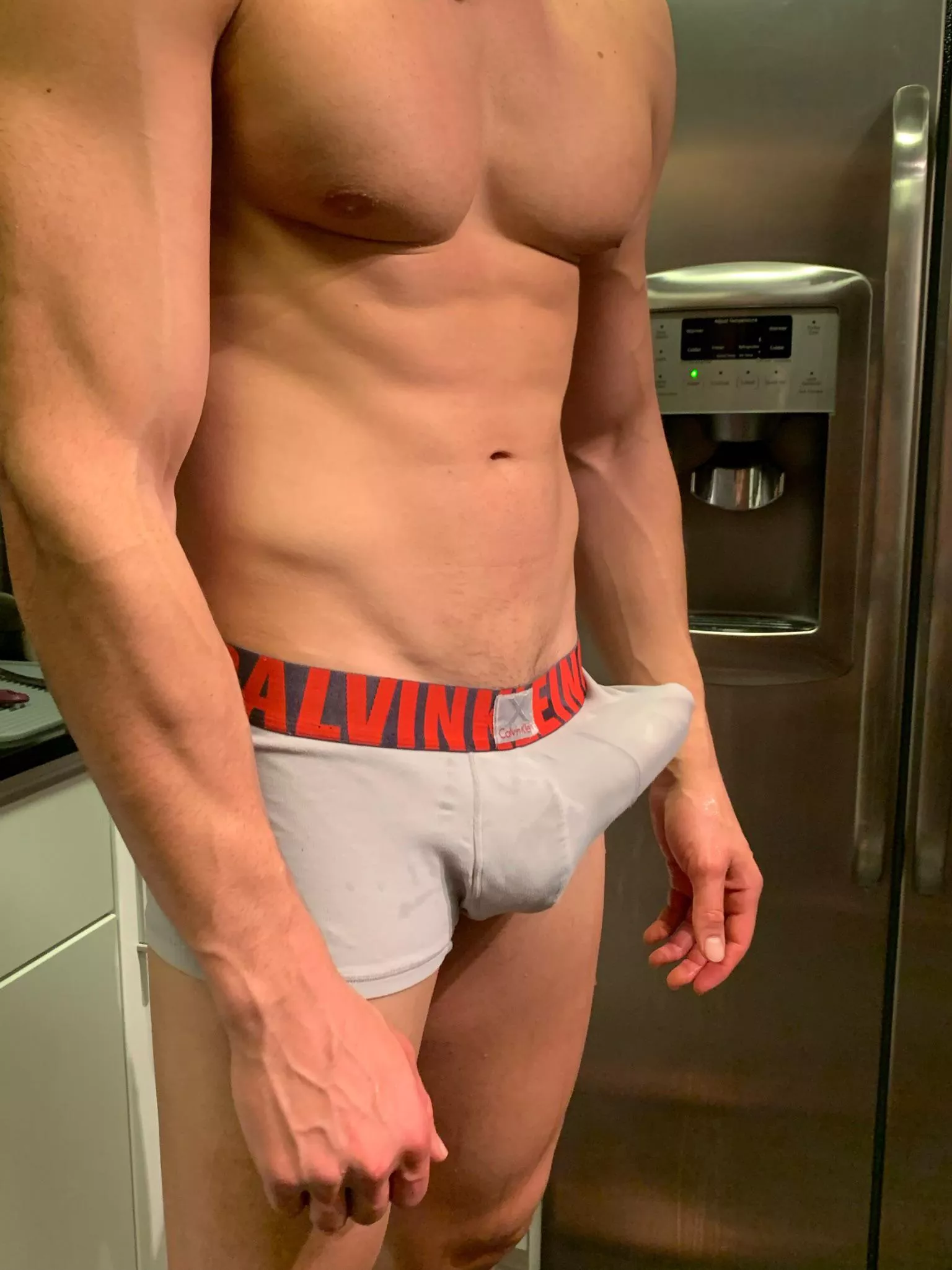 Hey babe 🍯 posted by JohnnyJagger