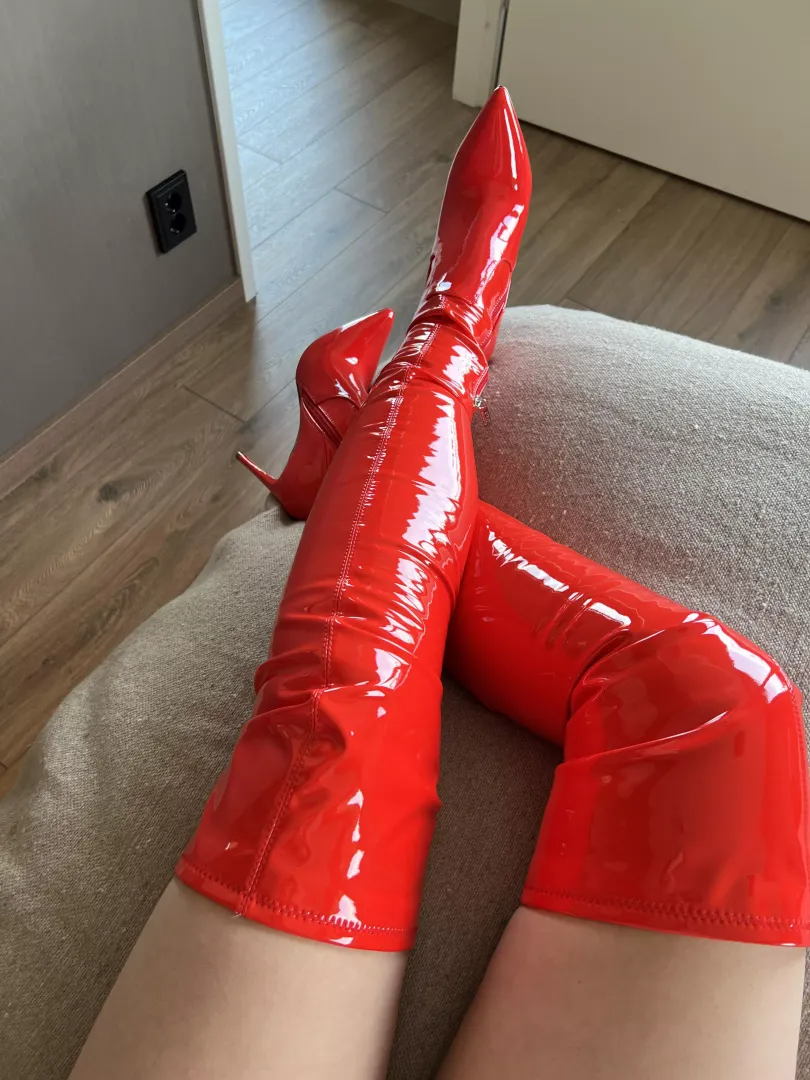 Hey babes, like my new heels? ✨🥵 posted by Low-Nectarine7044