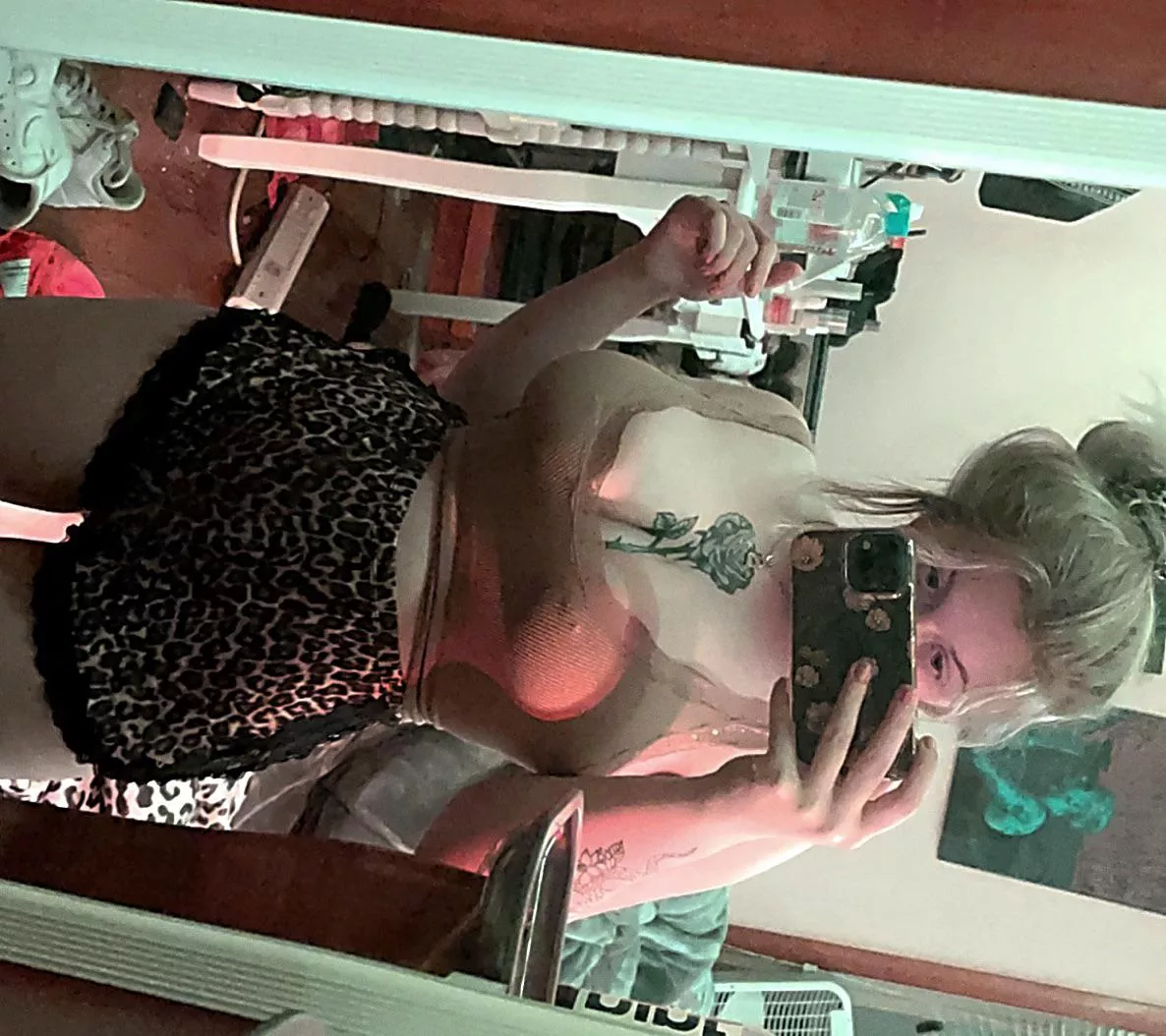 hey babes posted by blondeebarbiee