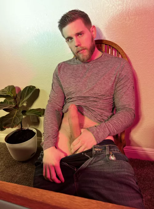 Hey can you cover me? I’m about to take my 30 min lunch break 🥪 by Steverickz