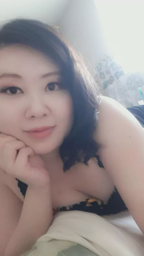 hey, cuddle with me? by gentlelilypad