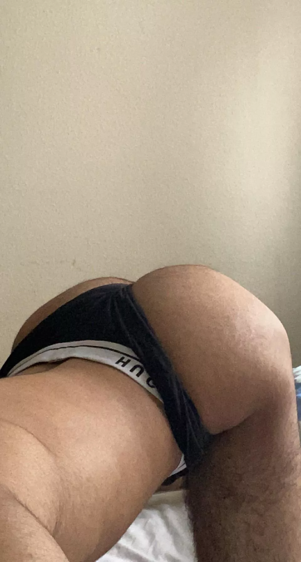 Hey. Dm me posted by throwsawayh1