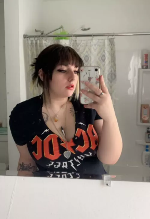 hey everyone 😉 by sparkylynn0