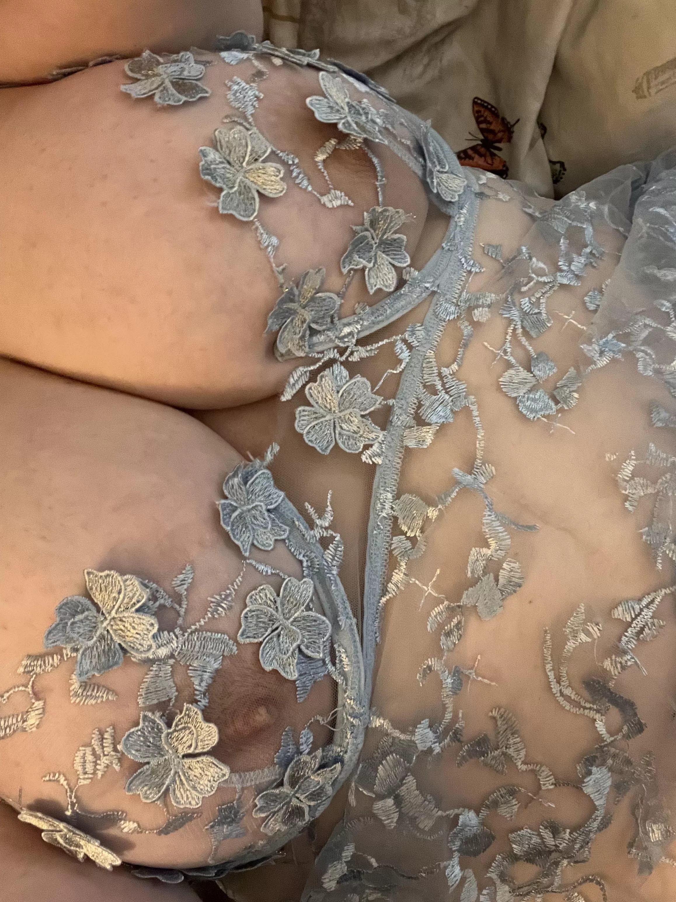 Hey everyone✨ posted by babyneebo