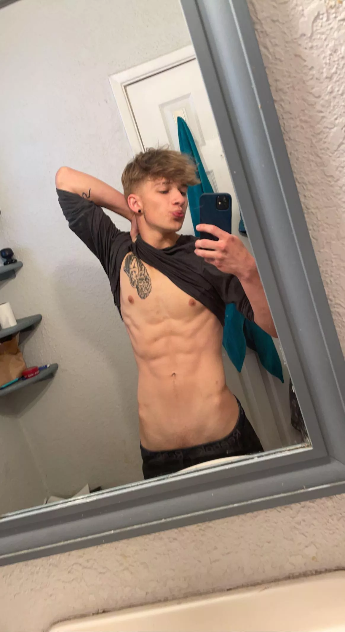 Hey everyone how’s your day goin :) posted by PresentationLong7274