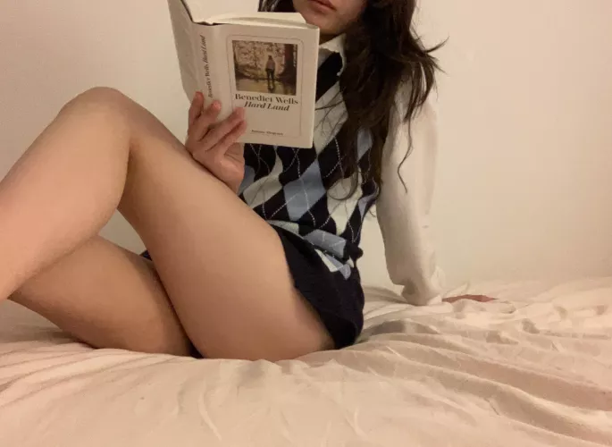 Hey everyone🖤 by miikamii