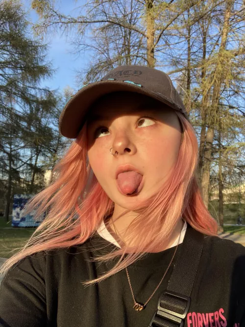 hey ^_^ f22 by melspringg