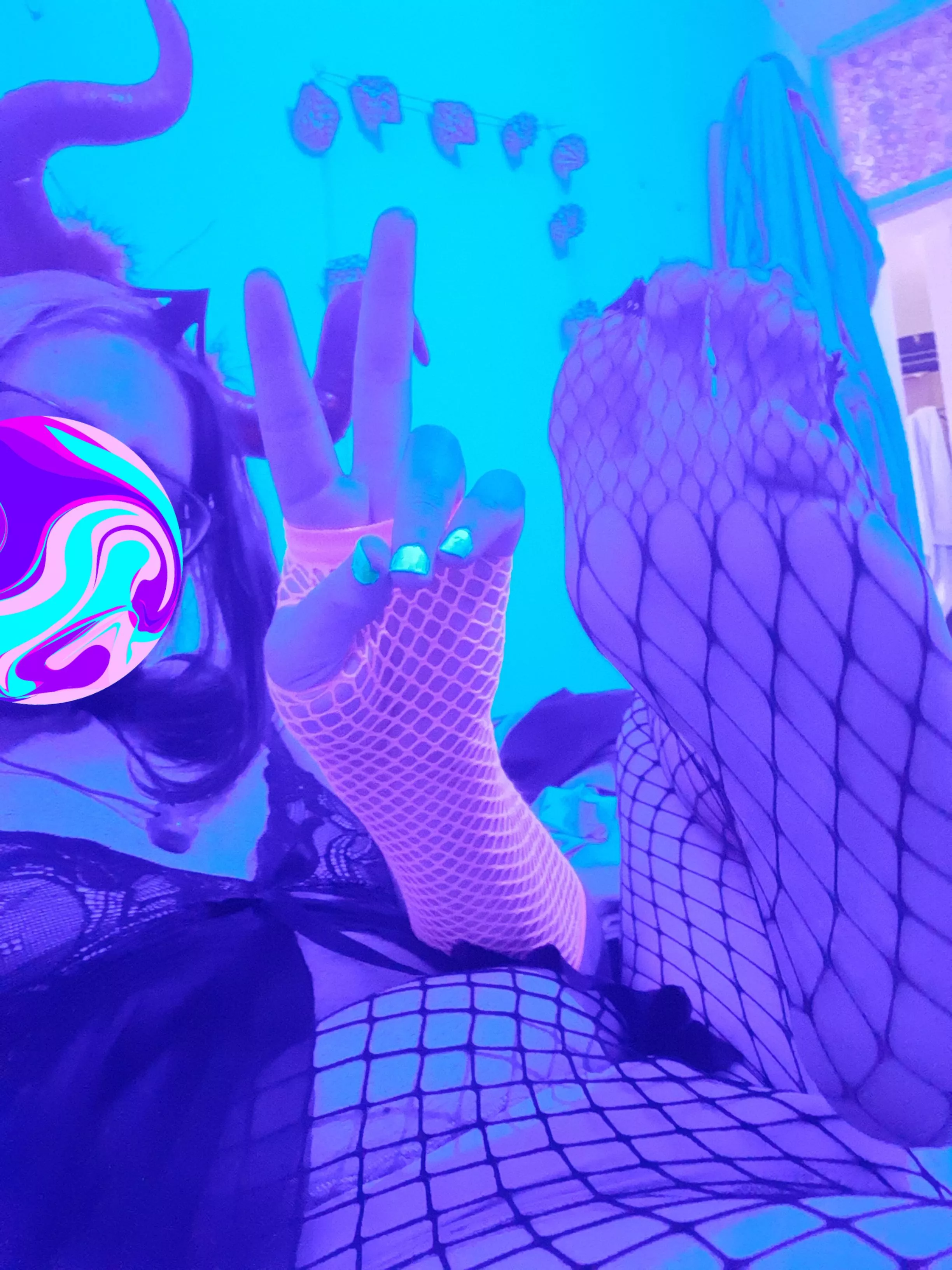 Hey first time trying 🤓😇💙 hope u like my slutty soles, i dressed up just for you 😘 posted by Angel_Jay